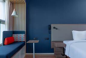 Holiday Inn Express Shenzhen Guangming Cloud Park by IHG