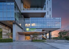 Holiday Inn Express Shenzhen Guangming Cloud Park by IHG