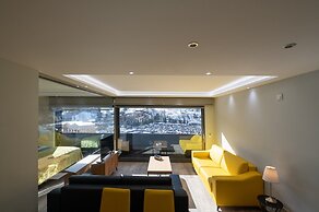 THE MIRROR & SPA by Elegant Residences