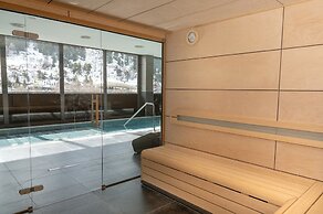 THE MIRROR & SPA by Elegant Residences