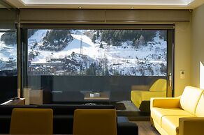 THE MIRROR & SPA by Elegant Residences