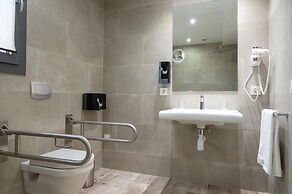 THE MIRROR & SPA by Elegant Residences