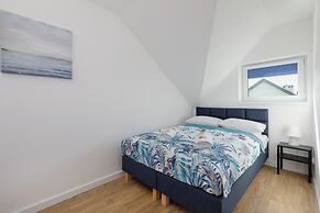 Seaside Escape Pet Friendly by Renters
