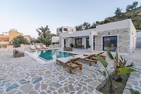 Villa Ida With Pool in Kamilari