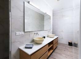 Villa Ida With Pool in Kamilari