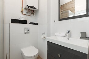 Lake House Sosnowy Las Mielno by Renters