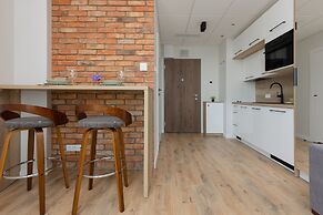 Pet-friendly Kasprzaka Studio by Renters
