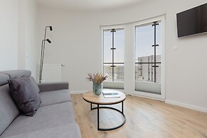 Pet-friendly Kasprzaka Studio by Renters