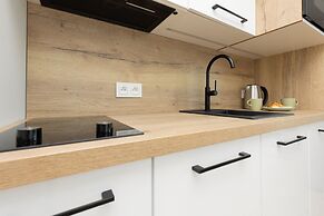 Pet-friendly Kasprzaka Studio by Renters