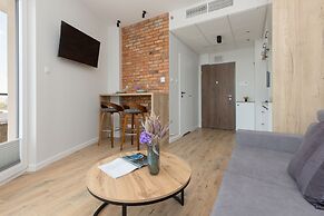 Pet-friendly Kasprzaka Studio by Renters