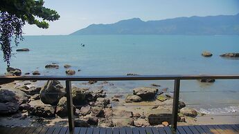 Casa Pé na Areia em frente à Ilhabela