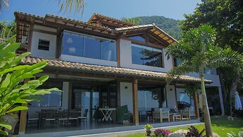 Casa Pé na Areia em frente à Ilhabela