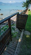 Casa Pé na Areia em frente à Ilhabela