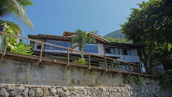 Casa Pé na Areia em frente à Ilhabela