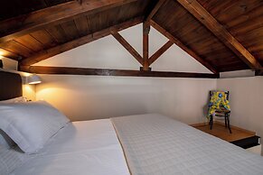 Mosaic Venetian Harbour Suites