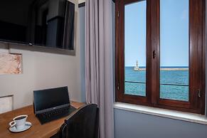 Mosaic Venetian Harbour Suites