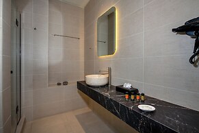 Mosaic Venetian Harbour Suites