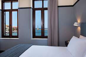 Mosaic Venetian Harbour Suites
