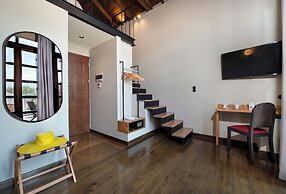 Mosaic Venetian Harbour Suites