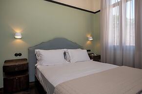 Mosaic Venetian Harbour Suites