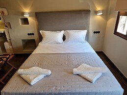 Mosaic Venetian Harbour Suites