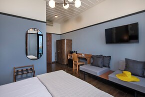 Mosaic Venetian Harbour Suites