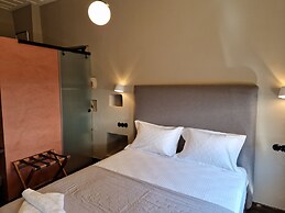 Mosaic Venetian Harbour Suites