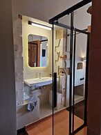 Mosaic Venetian Harbour Suites