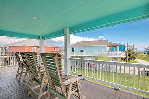 King Crab 3 Bedroom Home by RedAwning