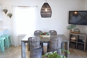 Emerald Hideaway 2 Bedroom Condo by RedAwning