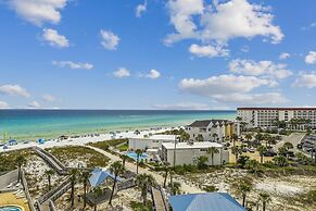 Recently renovated 2 bedroom/2 bath on 7th floor! by RedAwning