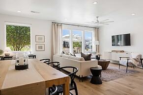 Sun-kissed At Desert Color 5 Bedroom Townhouse