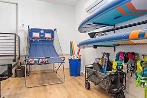 Sun-kissed At Desert Color 5 Bedroom Townhouse