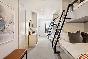 A Bit Of Paradise 7 Bedroom Townhouse