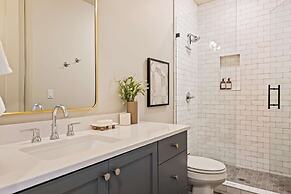 A Bit Of Paradise 7 Bedroom Townhouse