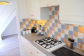 Charming 4-bed Cottage in Hayling Island - Hot Tub