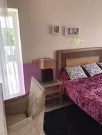 Boutique Guest Rooms