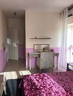 Boutique Guest Rooms