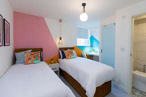 All Ensuite,smarttvs,garden,20 Mins to Nec,parking