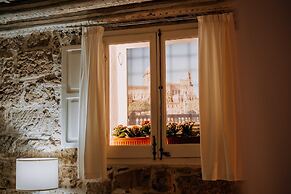 Ambrosia-Timeless Hosting