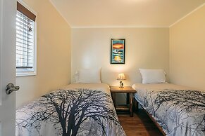 Black River Cottages