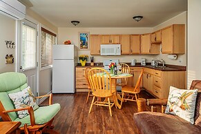 Black River Cottages