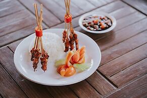 Nirvana Hotel Resort Tetebatu