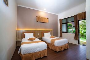 Nirvana Hotel Resort Tetebatu