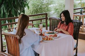 Nirvana Hotel Resort Tetebatu