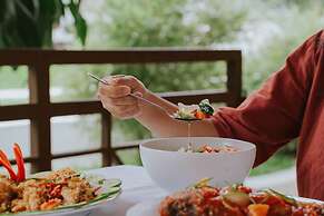 Nirvana Hotel Resort Tetebatu