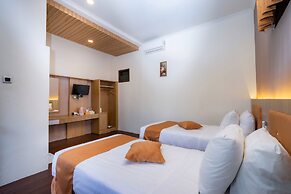 Nirvana Hotel Resort Tetebatu