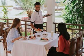 Nirvana Hotel Resort Tetebatu