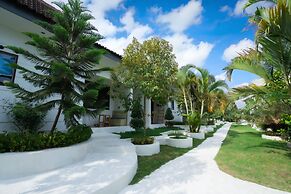 Nirvana Hotel Resort Tetebatu