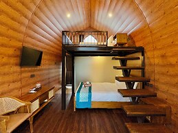 Nirvana Hotel Resort Tetebatu